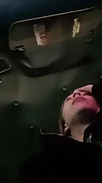 Reina Cummings online show from December 18, 5:01 am