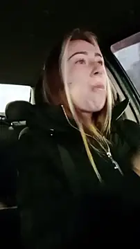 Reina Cummings online show from December 14, 5:24 am