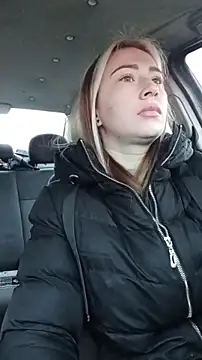 Reina Cummings online show from December 16, 6:06 am