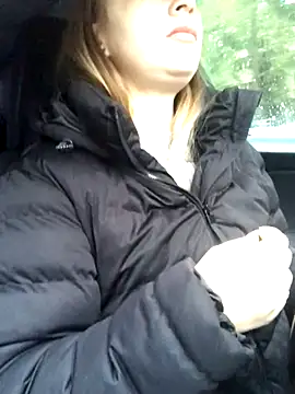 Reina Cummings online show from October 4, 4:58 am