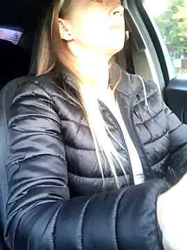 Reina Cummings online show from October 10, 4:57 am