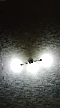 Reina Cummings online show from December 5, 5:39 am