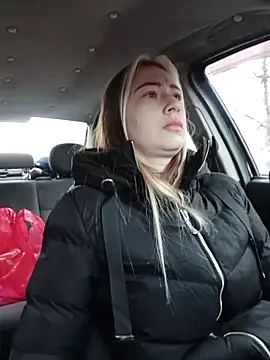 Reina Cummings online show from November 26, 5:51 am