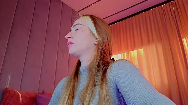 Reina Cummings online show from October 24, 6:01 am