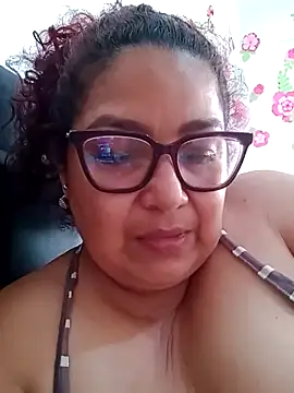 Snapshot of ladytropical1 chatting on February 11, 8:41 pm ladytropical1 online show from February 11, 8:41 pm