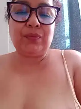 Snapshot of ladytropical1 chatting on March 22, 8:21 pm ladytropical1 online show from March 22, 8:21 pm