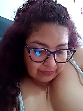 Snapshot of ladytropical1 chatting on February 25, 6:41 pm ladytropical1 online show from February 25, 6:41 pm