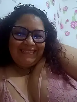 Snapshot of ladytropical1 chatting on March 8, 2:04 am ladytropical1 online show from March 8, 2:04 am