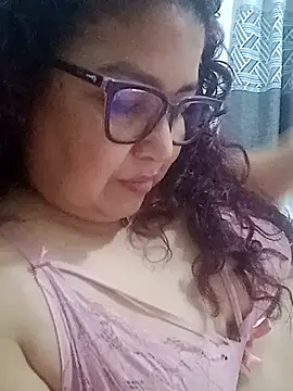 Snapshot of ladytropical1 chatting on March 8, 1:33 am ladytropical1 online show from March 8, 1:33 am