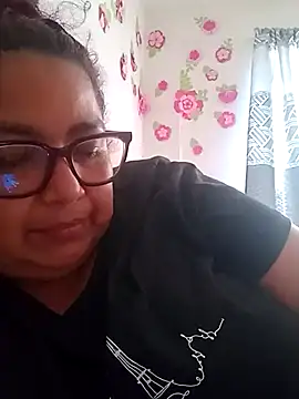 Snapshot of ladytropical1 chatting on February 6, 8:49 pm ladytropical1 online show from February 6, 8:49 pm