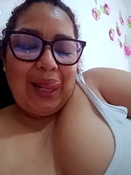 Snapshot of ladytropical1 chatting on March 2, 2:46 pm ladytropical1 online show from March 2, 2:46 pm