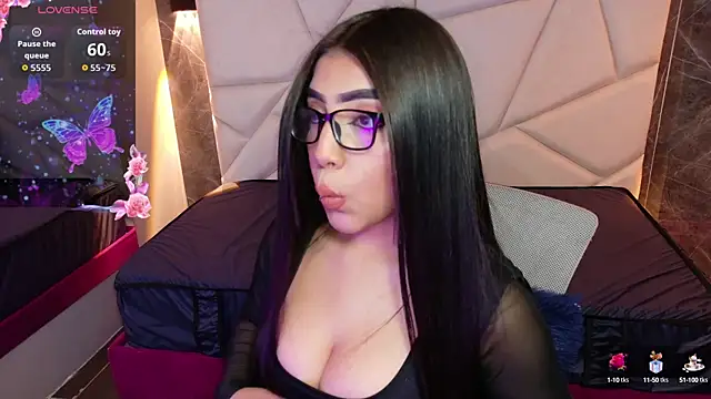 Snapshot of aysel_27 chatting on October 6, 8:20 pm aysel 27 online show from October 6, 8:20 pm