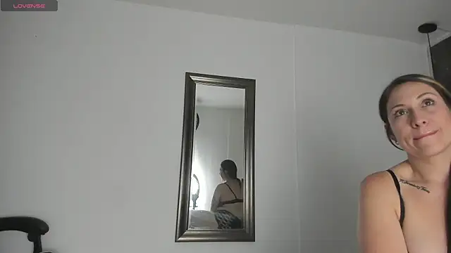 Snapshot of luna_killari chatting on September 29, 11:38 am luna killari online show from September 29, 11:38 am