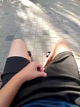 Snapshot of starvingo2002 chatting on September 21, 7:57 am starvingo2002 online show from September 21, 7:57 am