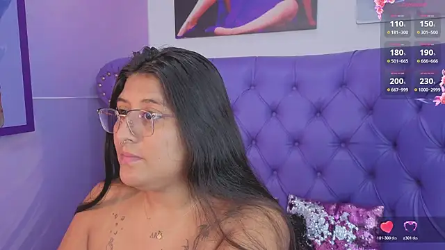 Snapshot of megann__up chatting on June 12, 3:15 am megann up online show from June 12, 3:15 am