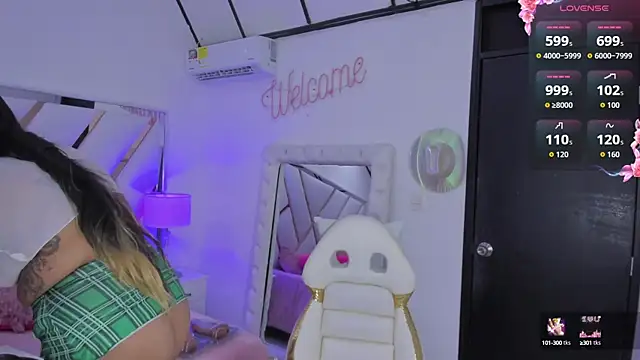 megann  up online show from October 9, 3:29 am