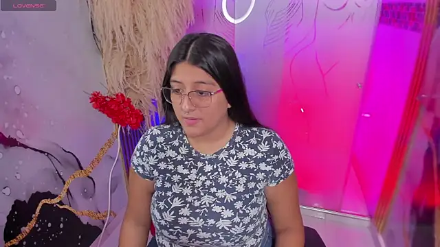 megann  up online show from December 19, 7:16 pm