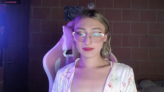 Andrea camilaaa online show from April 15, 11:05 am