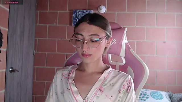 Andrea camilaaa online show from December 20, 12:41 pm