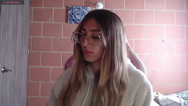 Andrea camilaaa online show from October 28, 2:16 pm