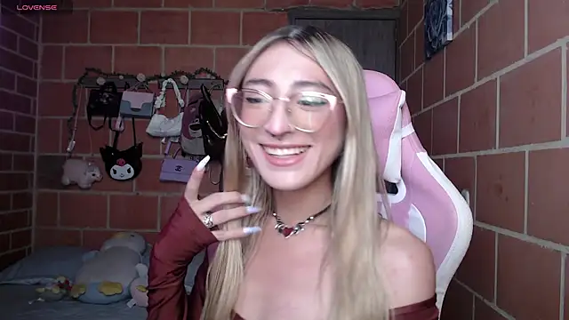 Andrea camilaaa online show from May 9, 4:10 pm