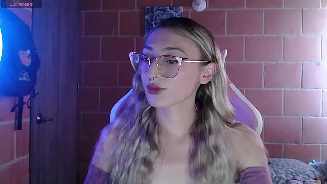 Andrea camilaaa online show from March 26, 5:44 pm