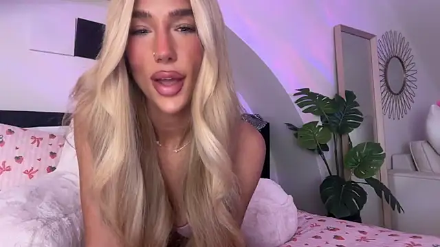 KENNIEXROSE online show from April 14, 10:04 pm