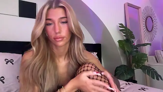 KENNIEXROSE online show from February 16, 11:02 pm