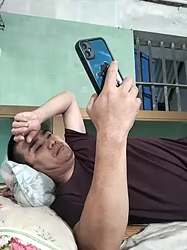 Snapshot of HoangNam20x chatting on November 5, 2:09 pm HoangNam20x online show from November 5, 2:09 pm