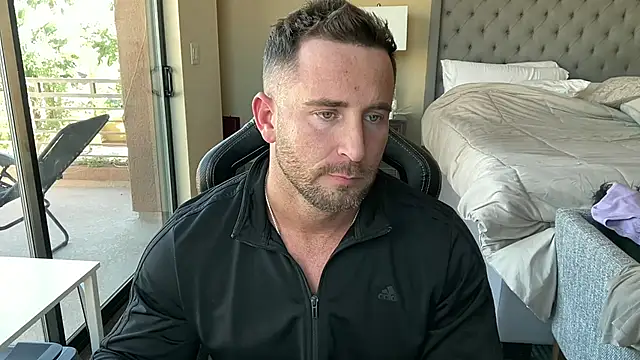 Snapshot of brettmycles28 chatting on October 26, 8:20 pm brettmycles28 online show from October 26, 8:20 pm