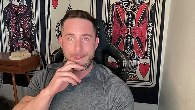 brettmycles28 online show from January 7, 11:32 pm