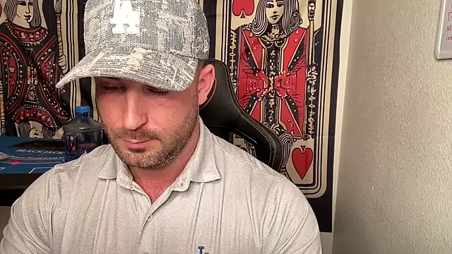 brettmycles28 online show from February 3, 12:54 am