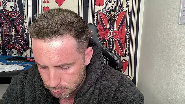 brettmycles28 online show from February 4, 7:09 pm