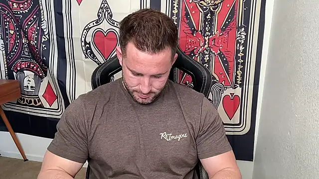 Snapshot of brettmycles28 chatting on December 14, 8:25 pm brettmycles28 online show from December 14, 8:25 pm