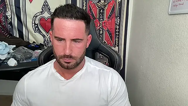 brettmycles28 online show from February 18, 7:10 pm