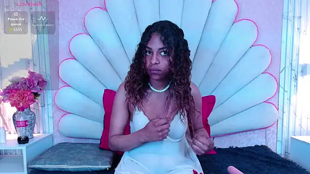 MisRoos online show from December 20, 4:10 pm