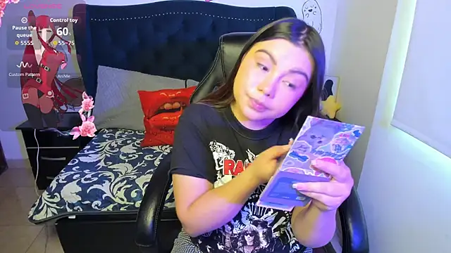 LucyPetit online show from November 5, 1:14 pm