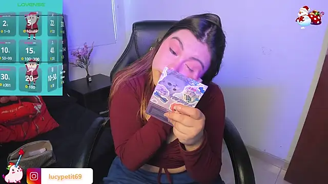 LucyPetit online show from November 28, 2:17 pm