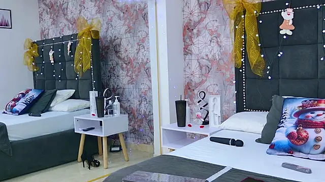 Angelique Angell online show from November 28, 7:36 pm