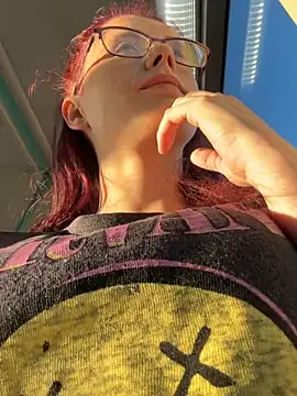 raen001 online show from November 25, 8:58 am