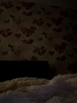 Snapshot of raen001 chatting on October 30, 2:43 am raen001 online show from October 30, 2:43 am