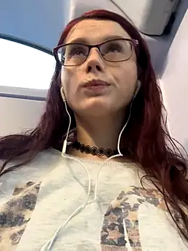 raen001 online show from December 16, 9:02 am