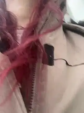 raen001 online show from February 24, 9:21 am