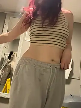 raen001 online show from February 9, 10:13 am