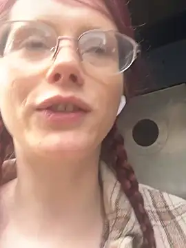 raen001 online show from April 15, 9:04 am