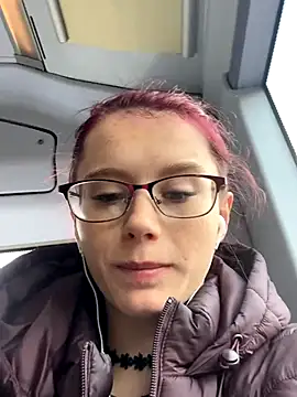 raen001 online show from December 5, 9:30 am