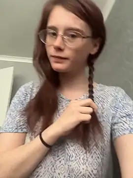 Snapshot of raen001 chatting on September 14, 4:40 pm raen001 online show from September 14, 4:40 pm