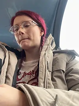 raen001 online show from February 12, 9:09 am