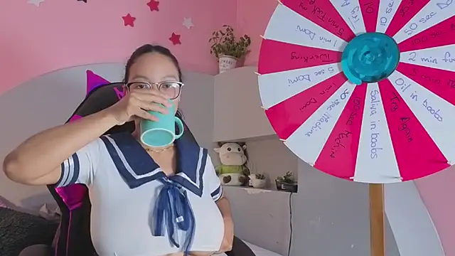 Snapshot of CandelaCool_ chatting on October 26, 1:33 pm CandelaCool online show from October 26, 1:33 pm