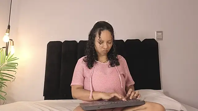Snapshot of CandelaCool_ chatting on June 28, 4:02 pm CandelaCool online show from June 28, 4:02 pm